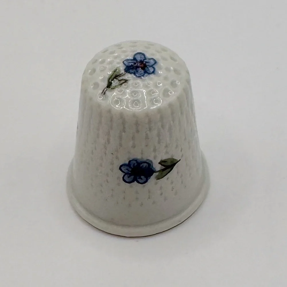 LIMOGES Vintage Floral Porcelain Thimble